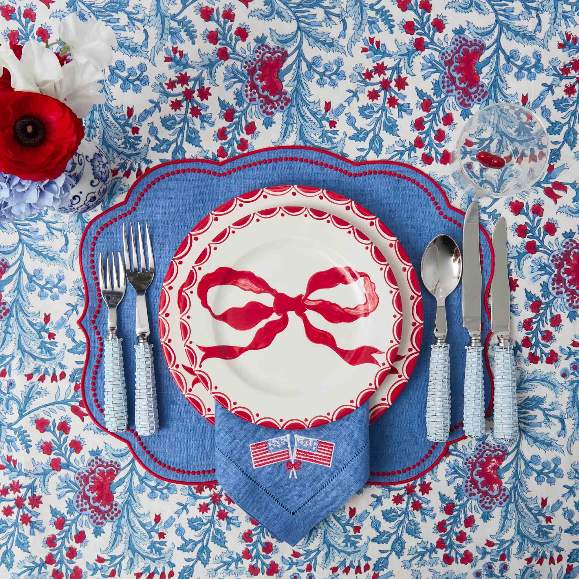 Marilyn Red Bow Starter Plate - Image 15