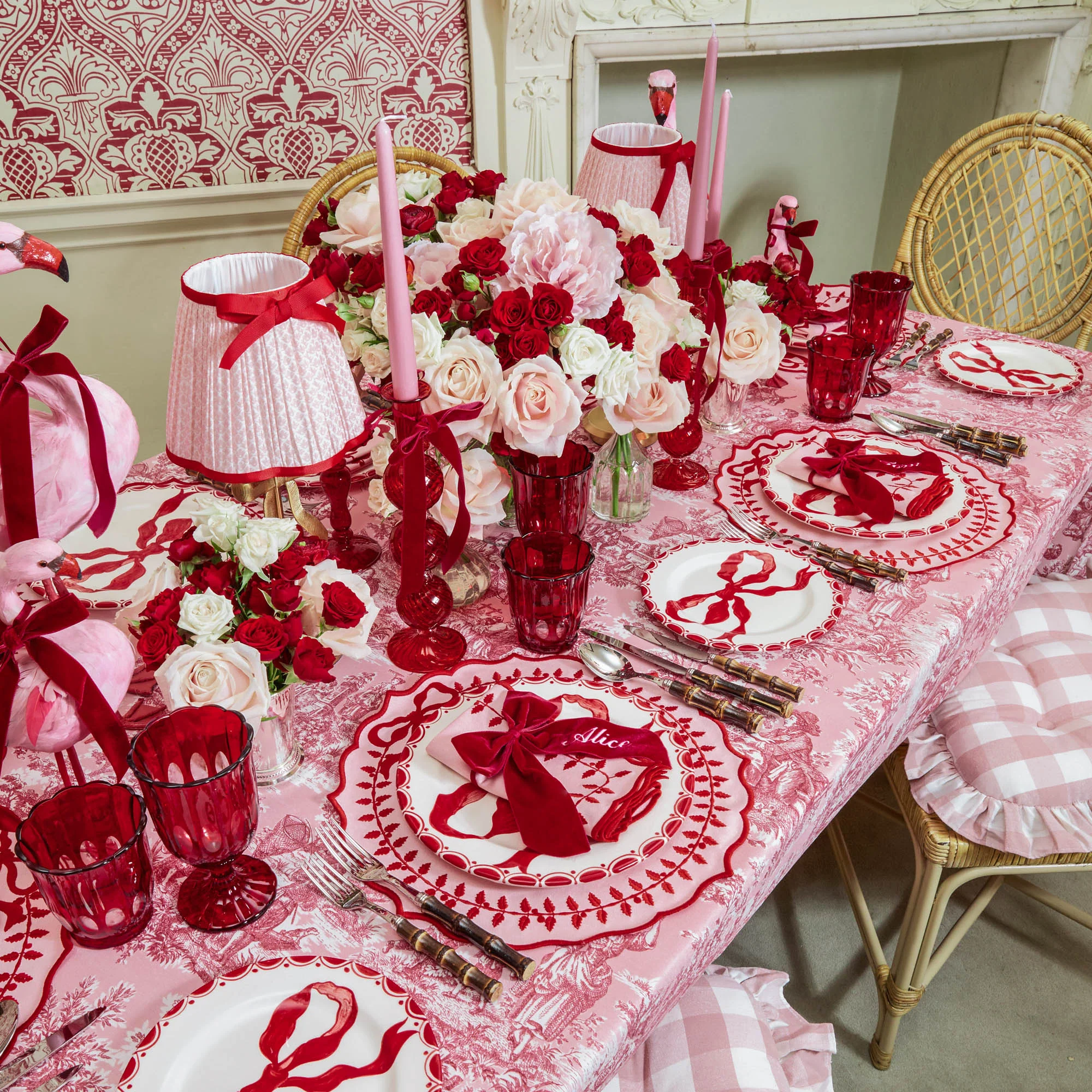 Marilyn Red Bow Starter Plate - Image 19