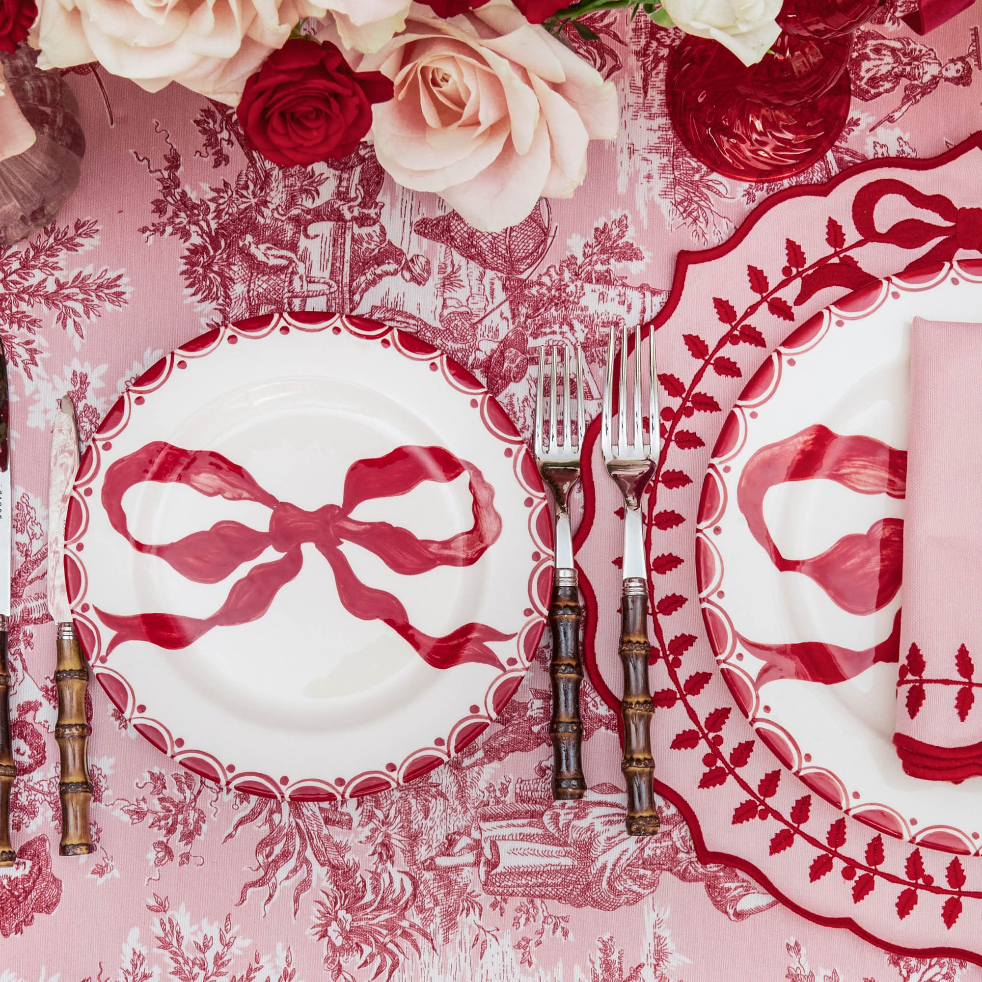 Marilyn Red Bow Starter Plate - Image 18