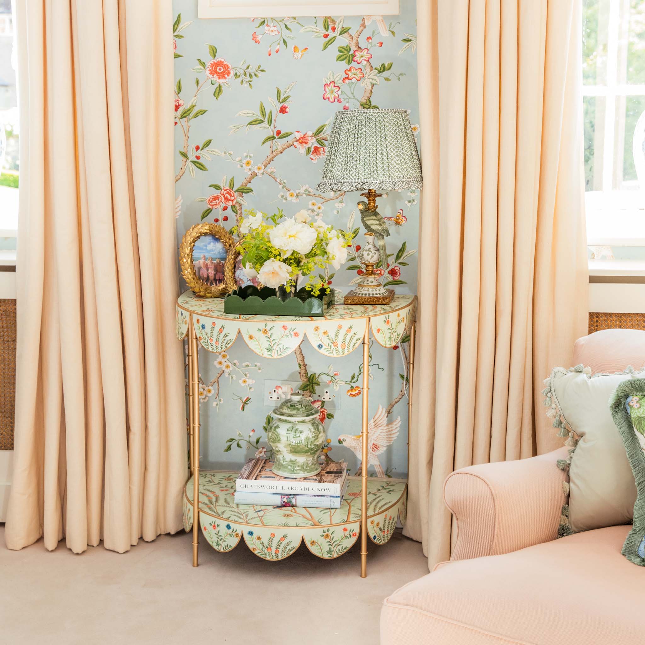 Olive Parrot Lamp - Image 3