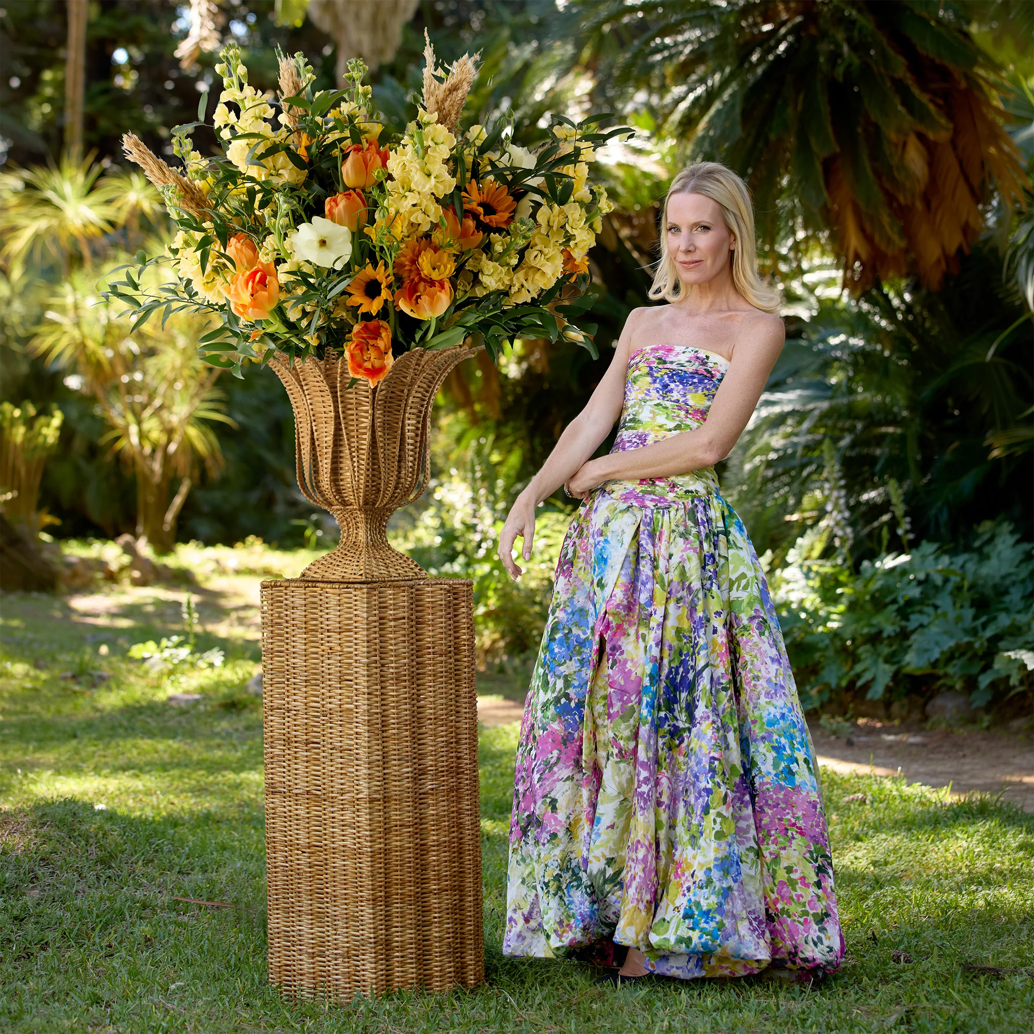 Palm Rattan Urn - Image 2