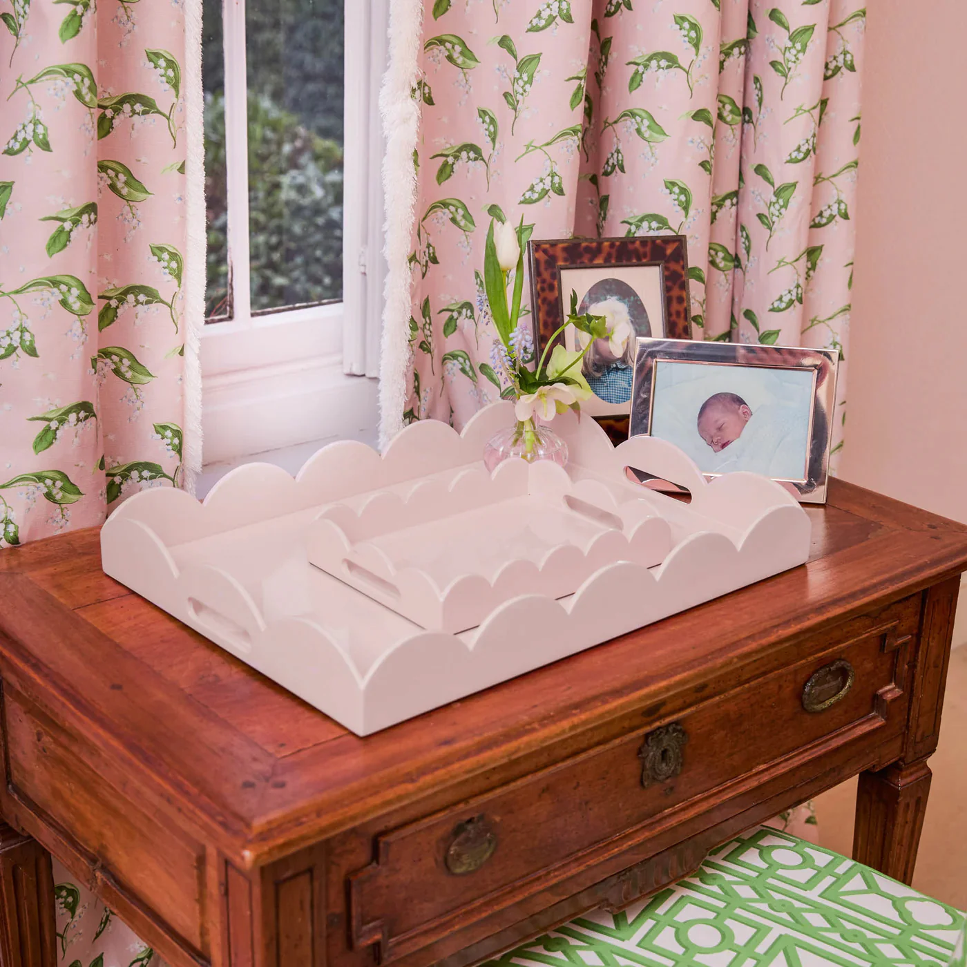 Soft Pink Lacquer Tray Set - Image 3