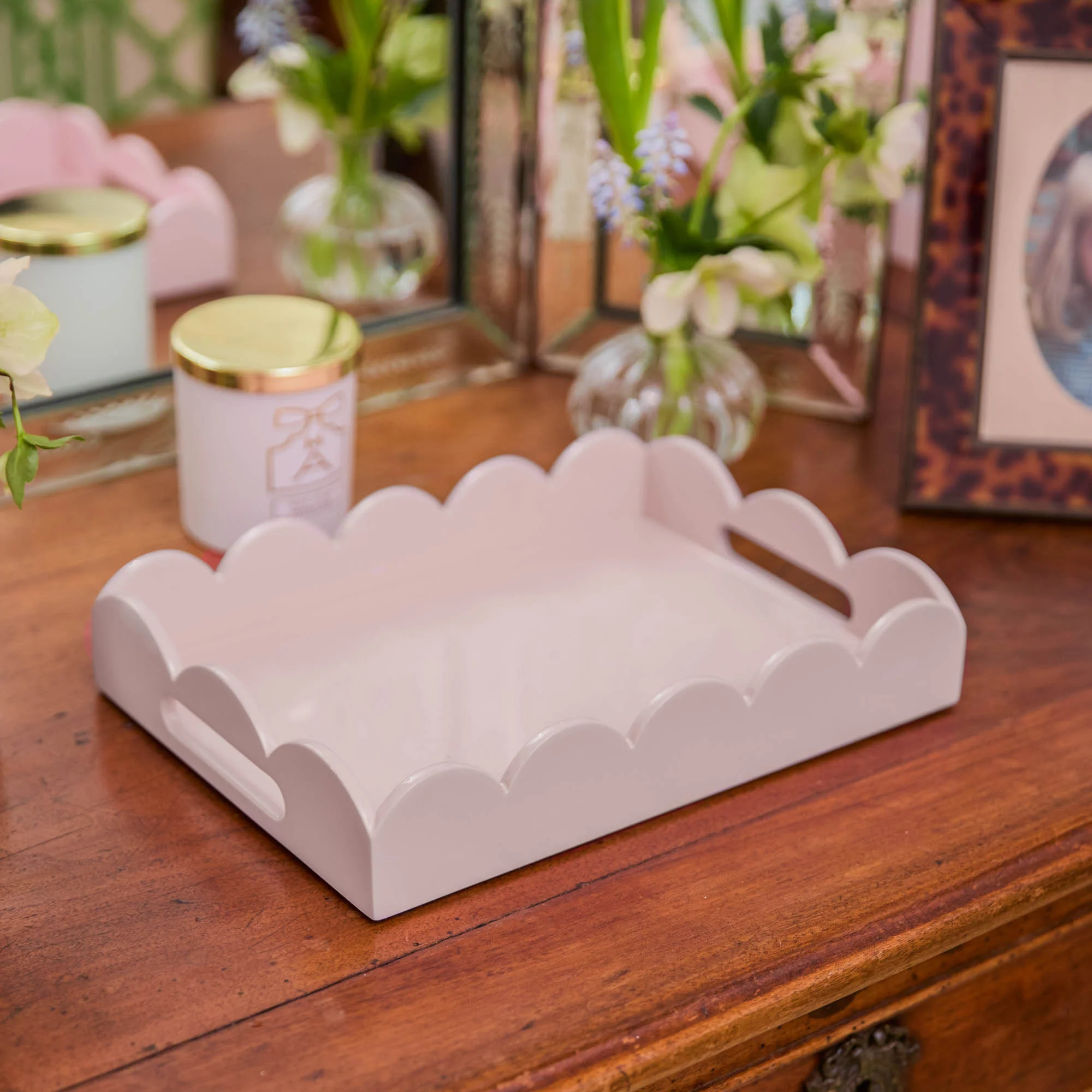 Soft Pink Lacquer Tray Set - Image 7