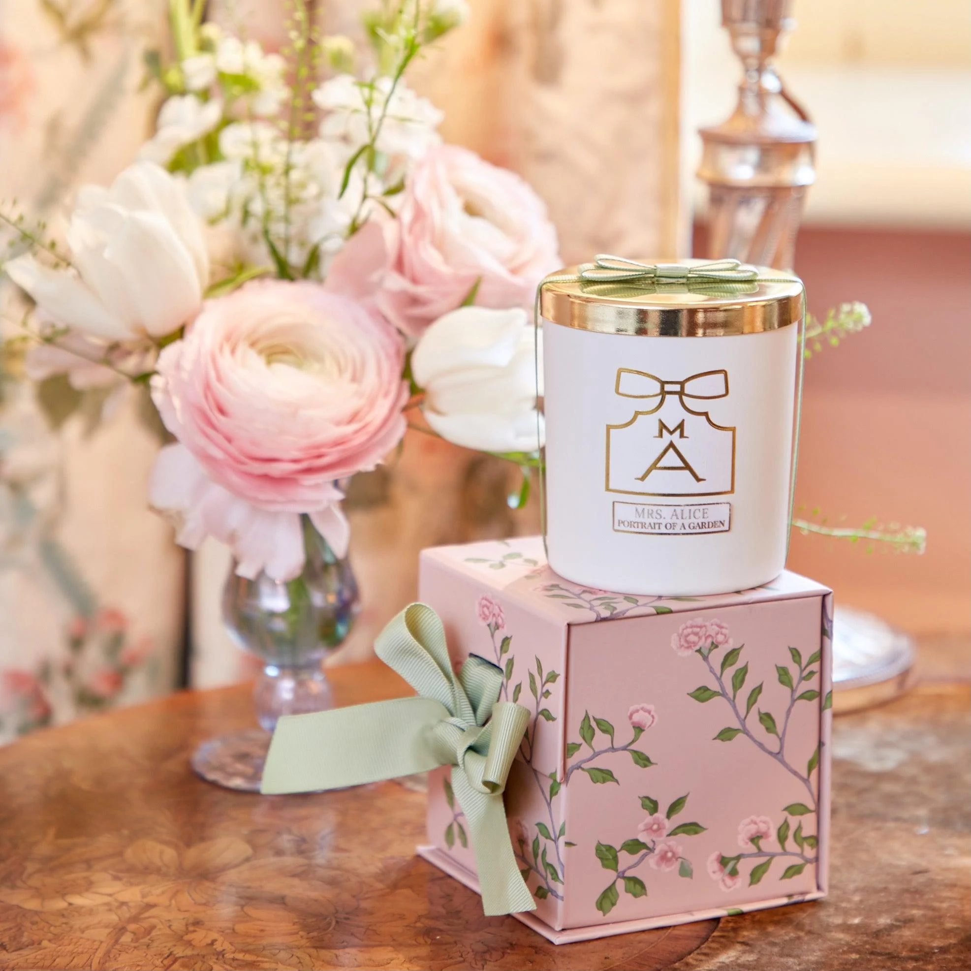 Portrait Of A Garden Scented Candle - Image 8