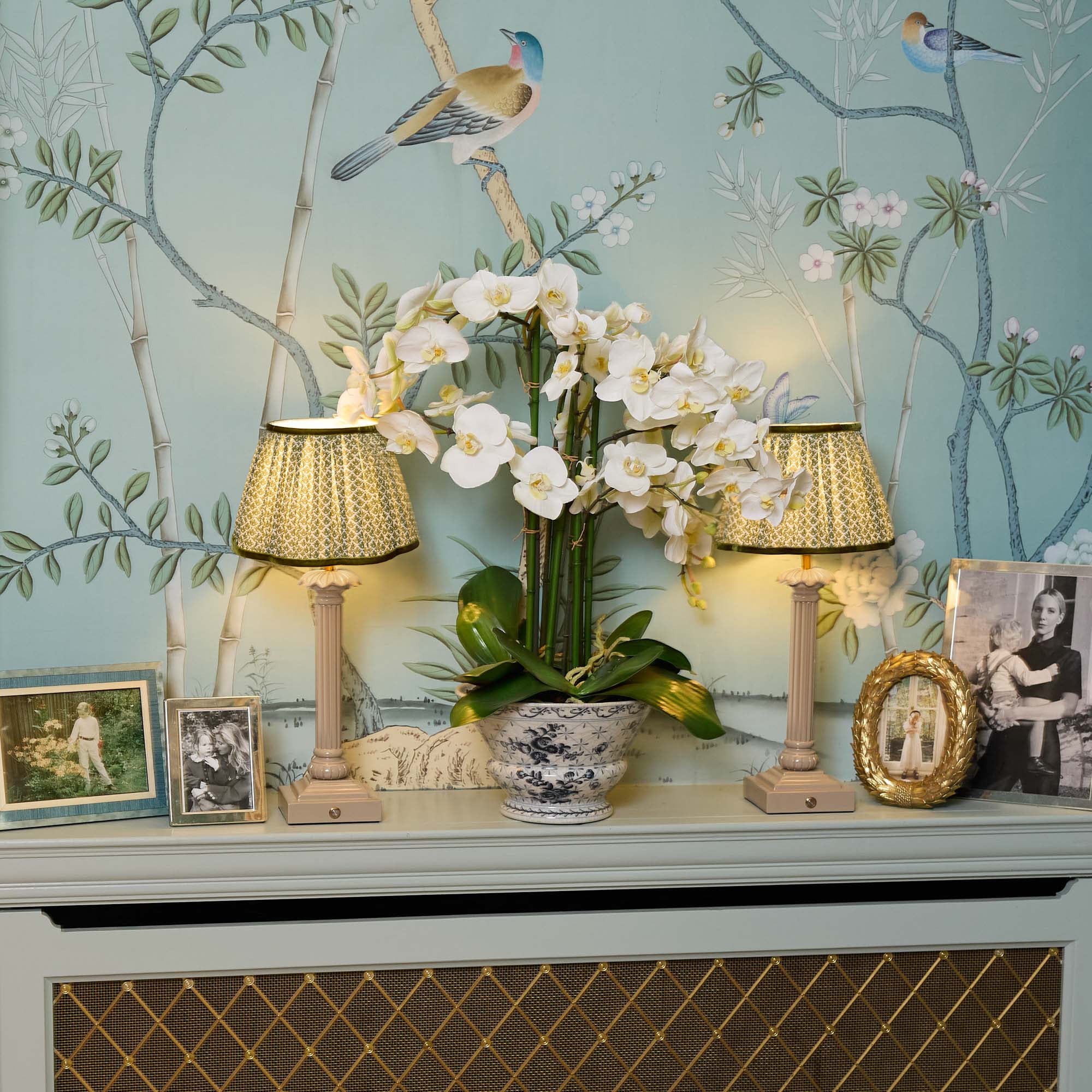 Putty Corinthian Lacquer Rechargeable Lamp - Image 9