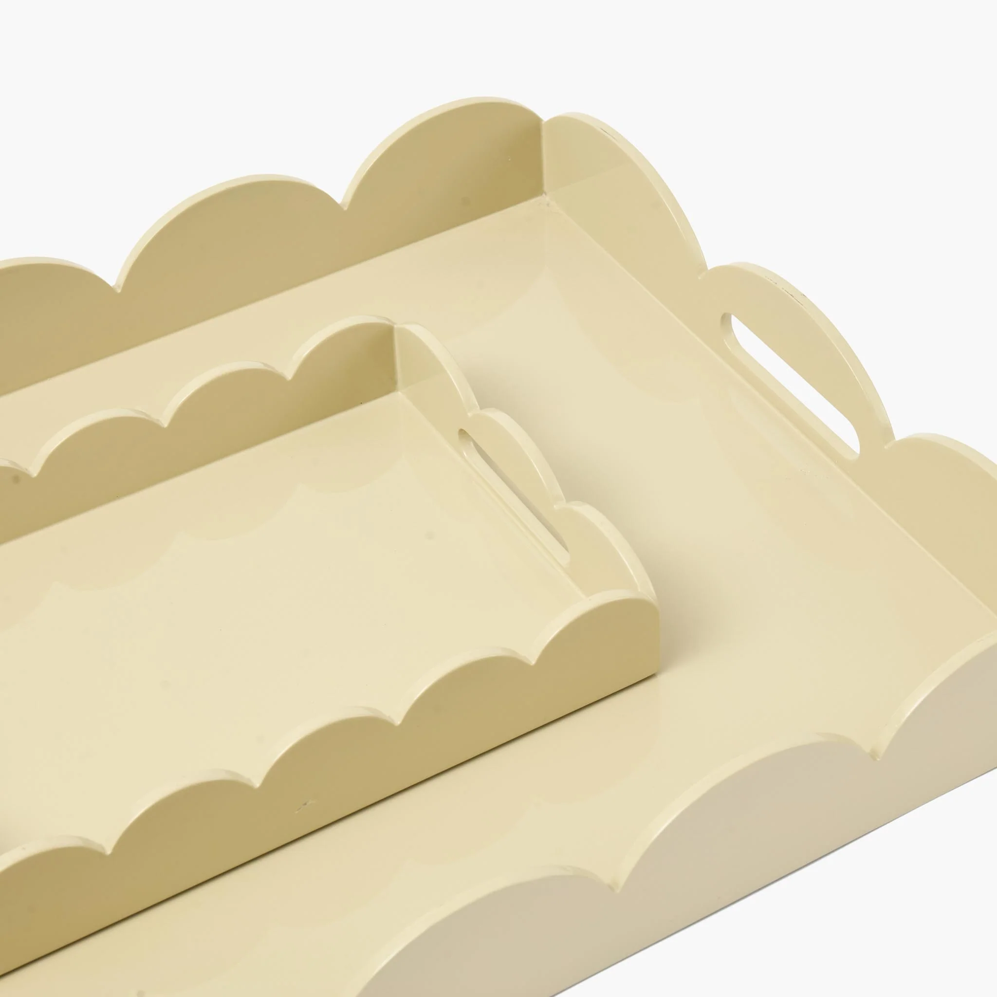 Putty Lacquer Scalloped Tray - Image 6