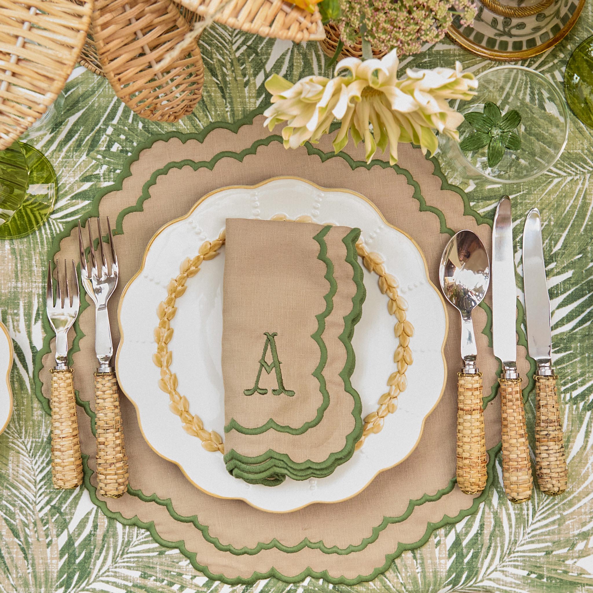 Putty Laurel Dinner Plate - Image 13