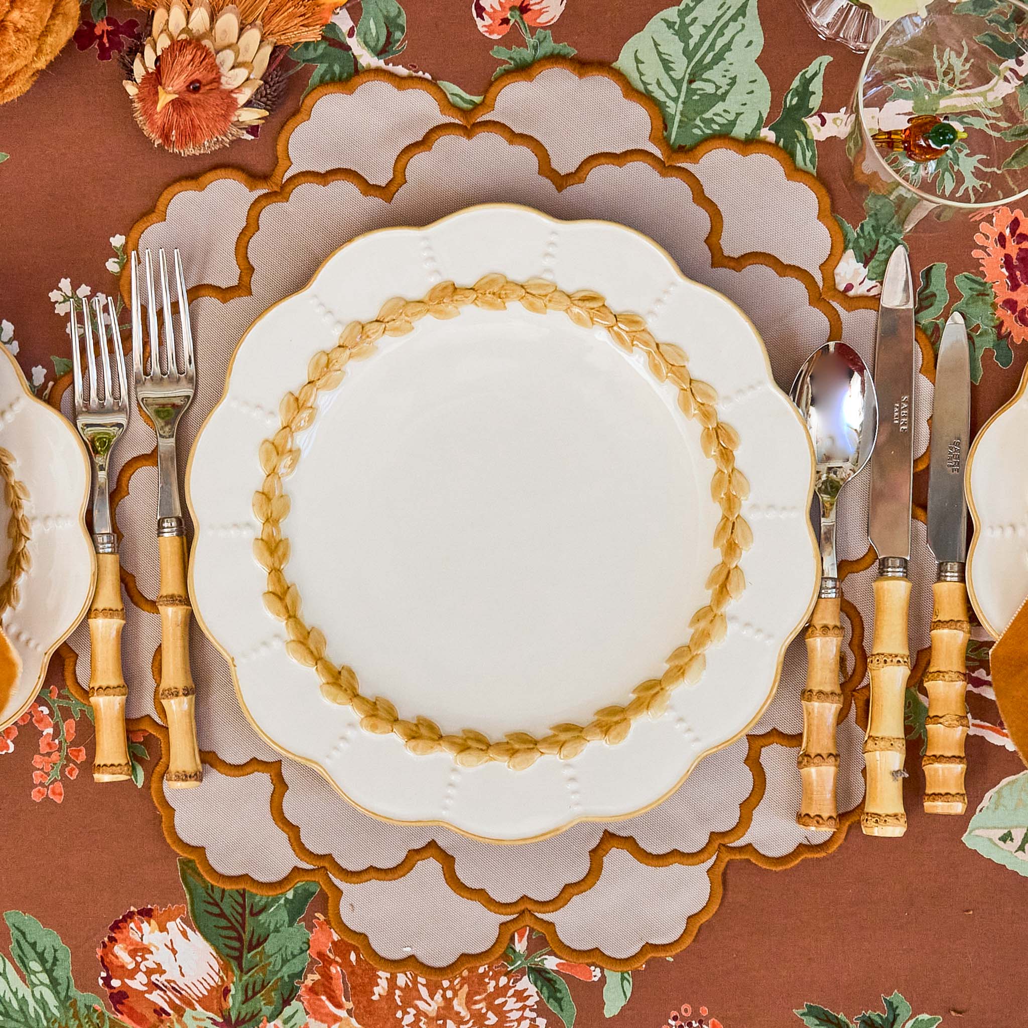 Putty Laurel Dinner Plate - Image 6