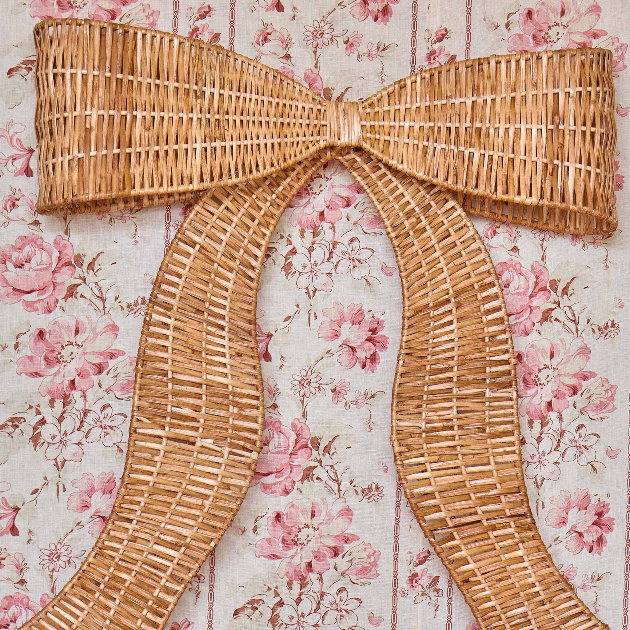 Rattan Bow Wall Decoration - Image 5