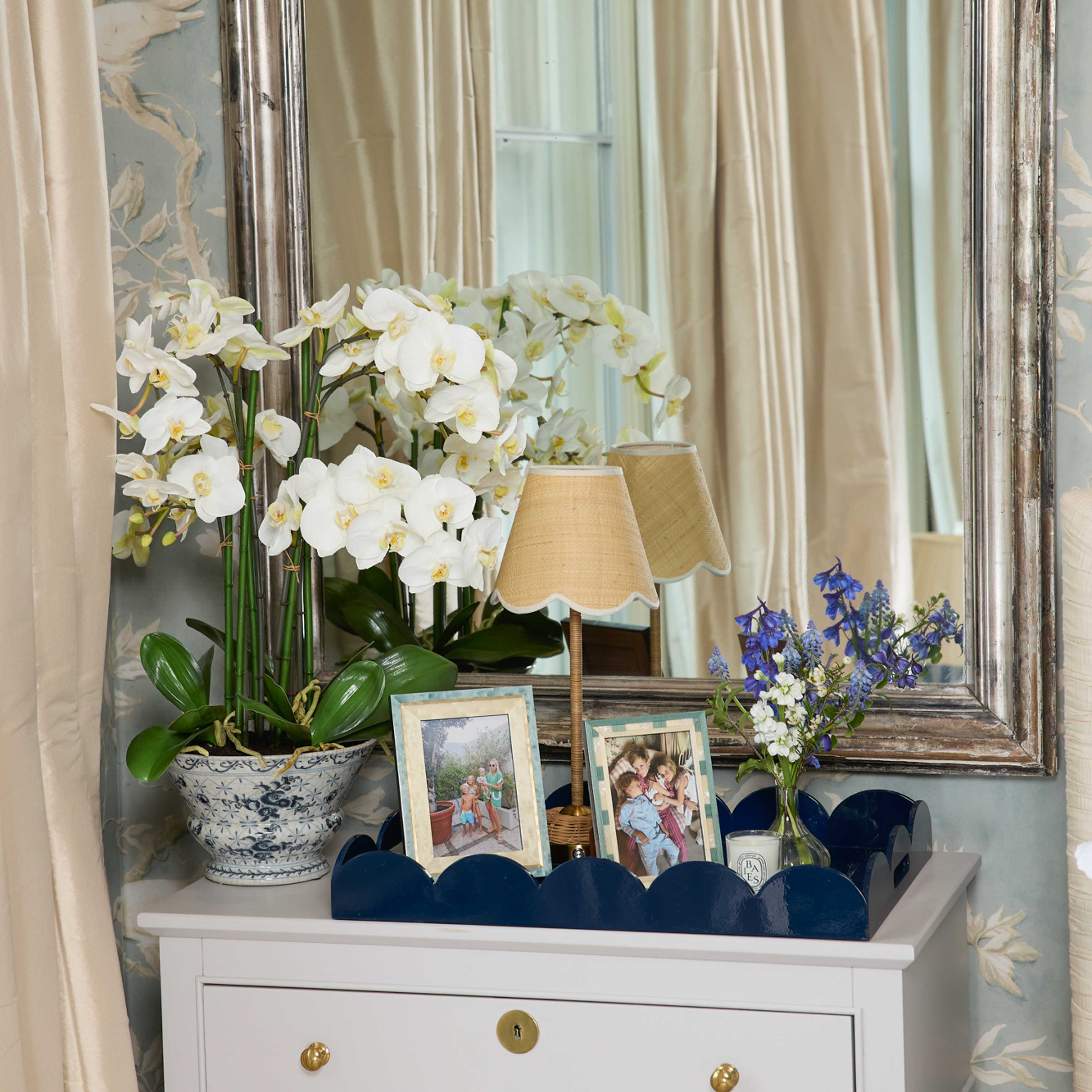 Navy Blue Lacquer Scalloped Tray - Image 6