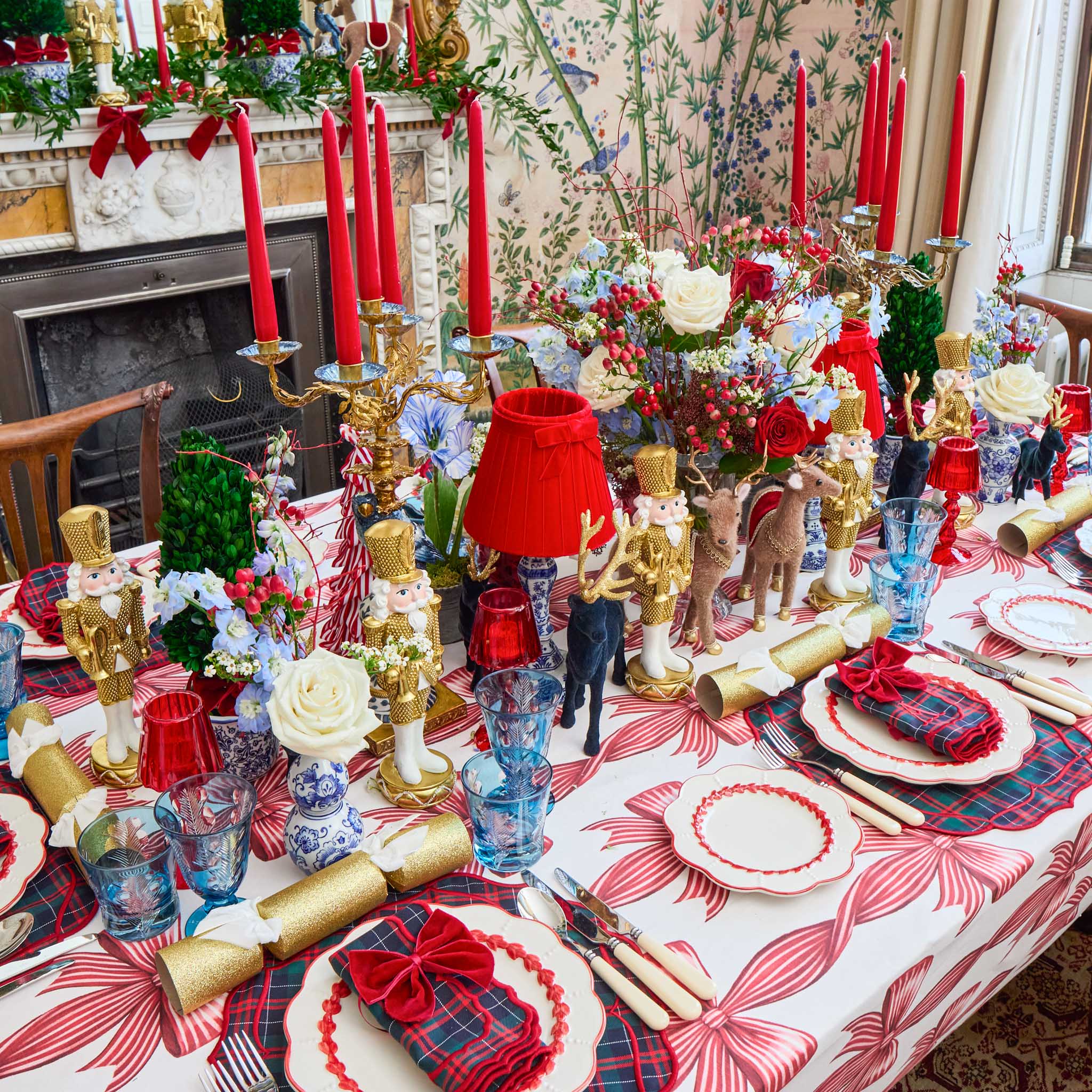 Red Bow Candycane Tablecloth - Image 8