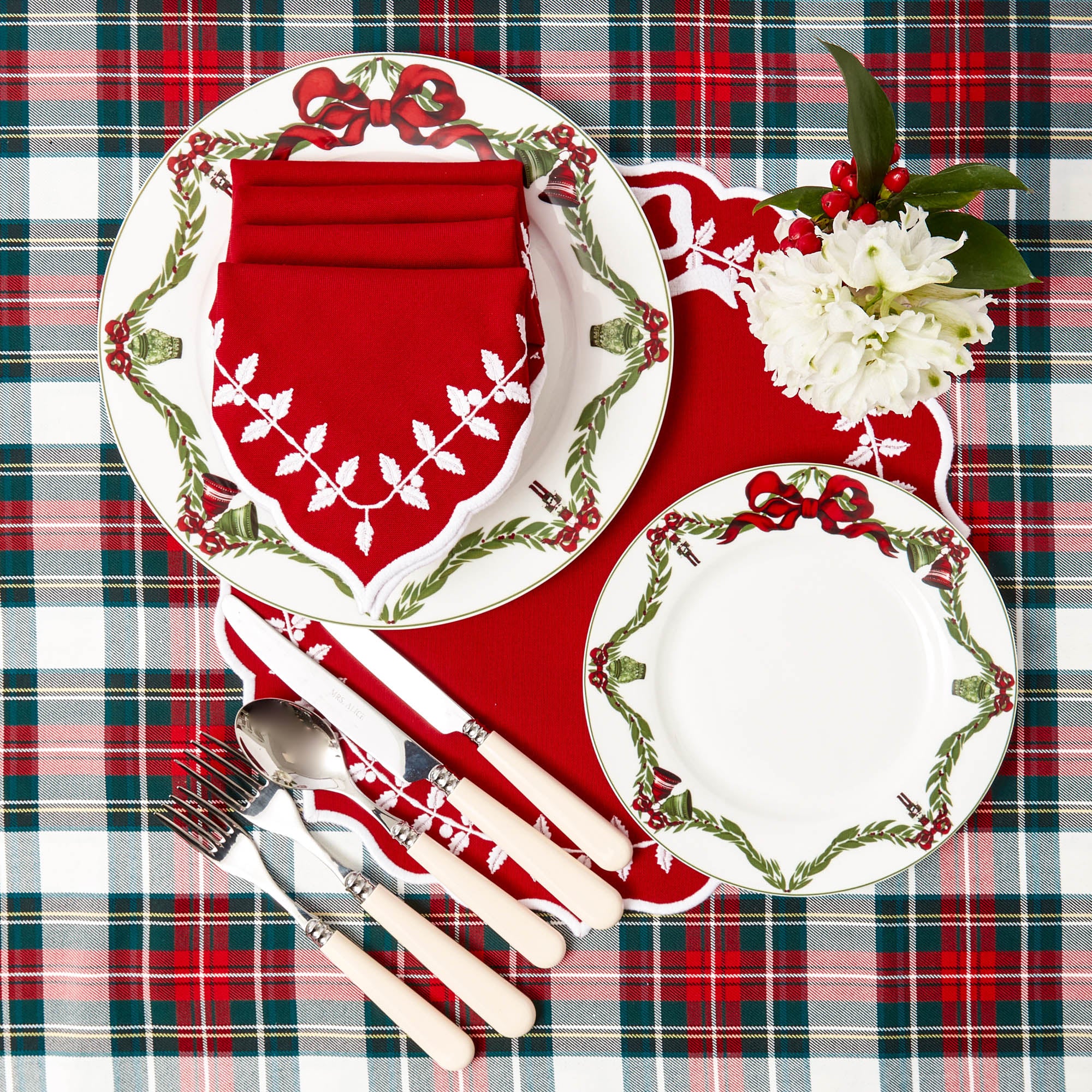 Red Bow Laurel Placemats & Napkins (Set of 4) - Image 9