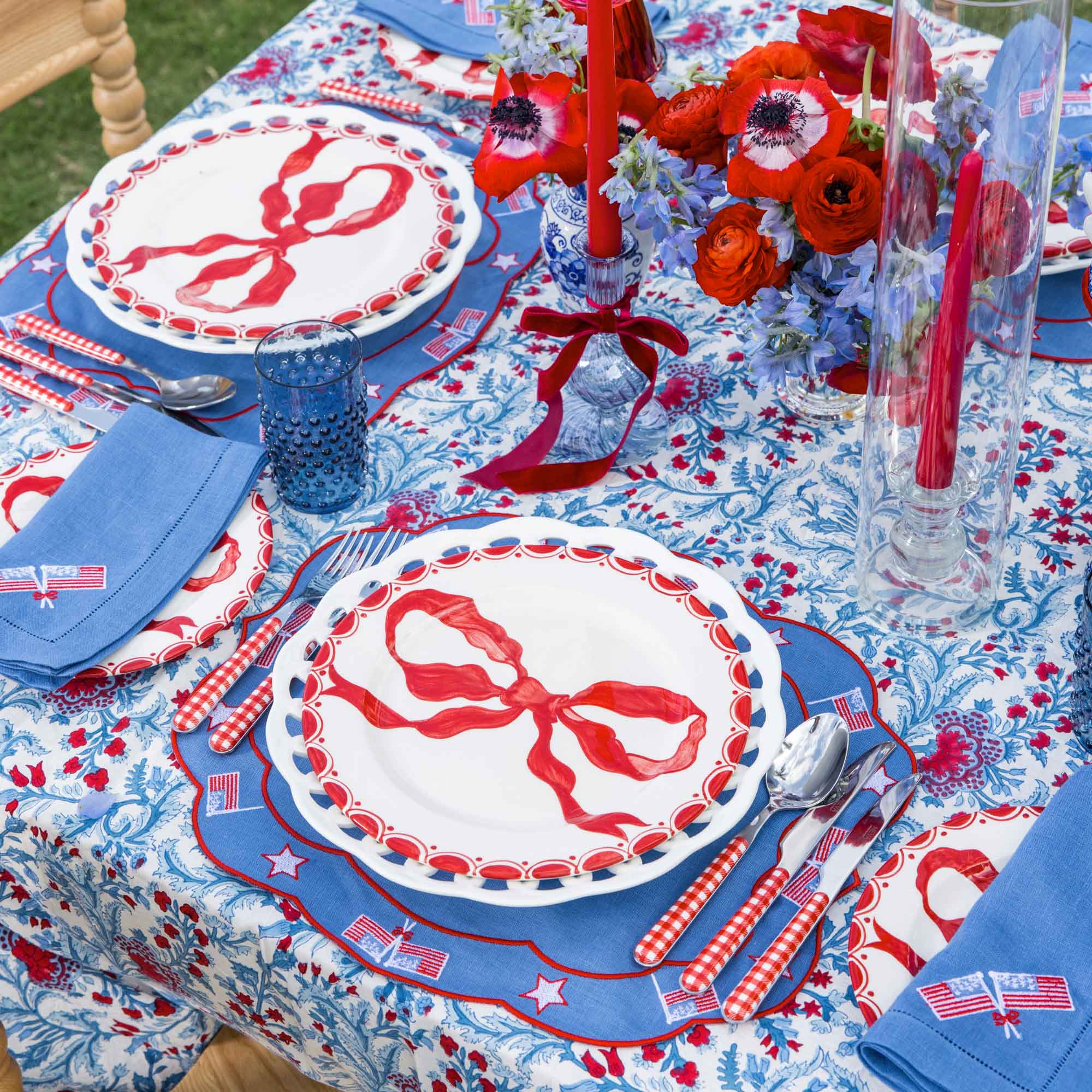 Marilyn Red Bow Starter Plate - Image 11