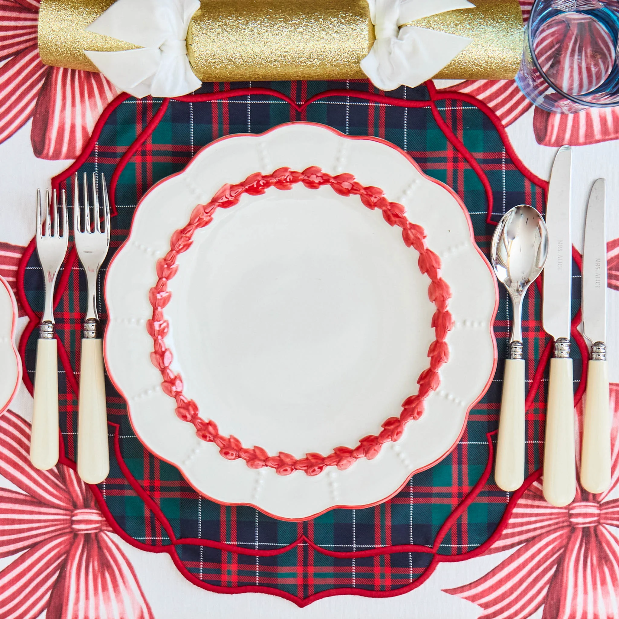 Red Laurel Dinner Plate - Image 8
