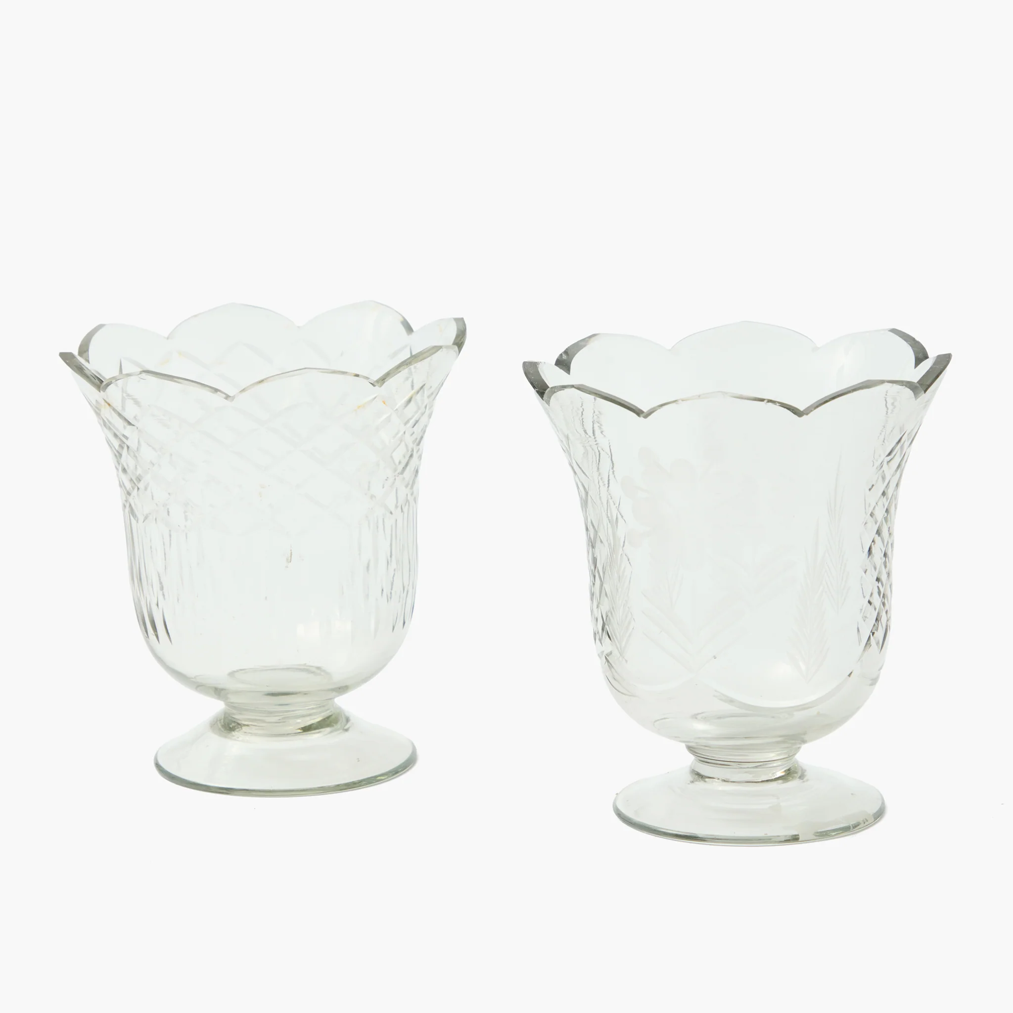 Scalloped Engraved Glass Vase - Image 6