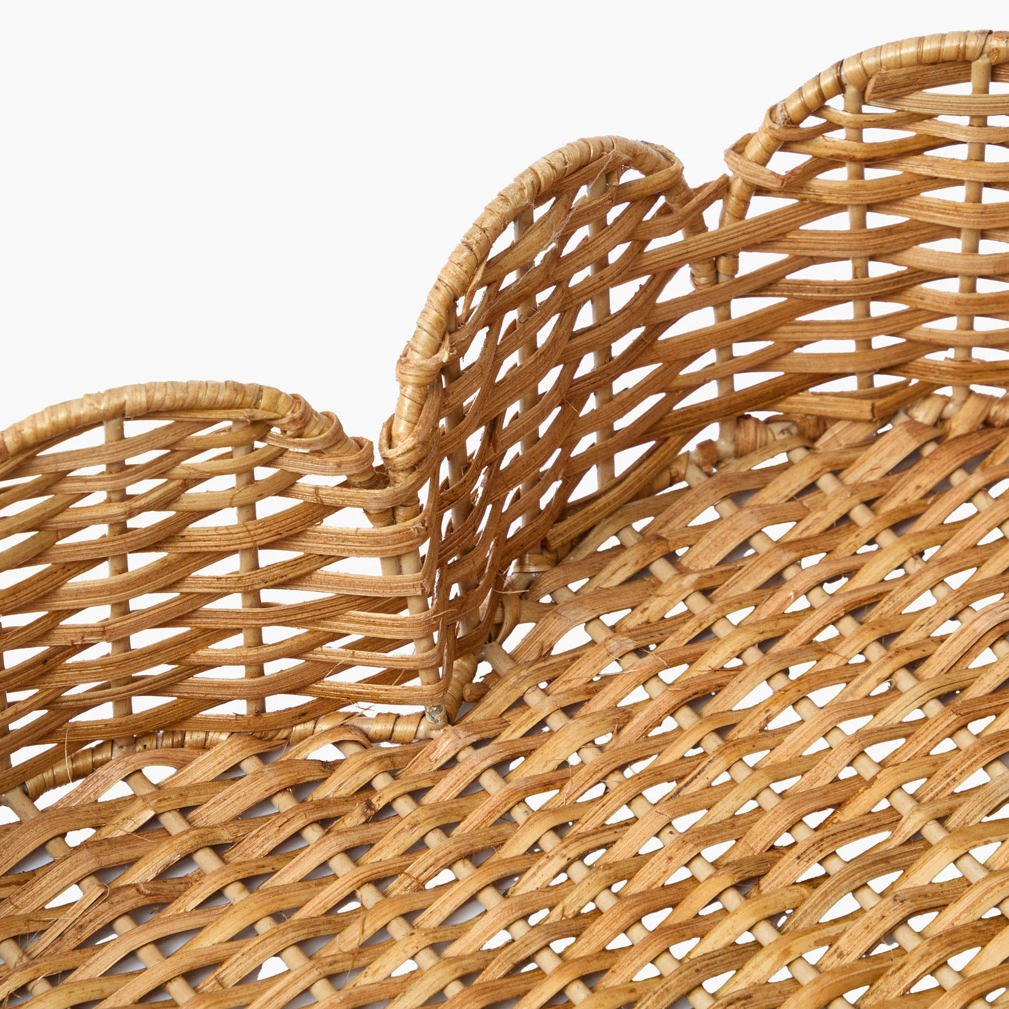 Scalloped Heart Rattan Tray - Image 5