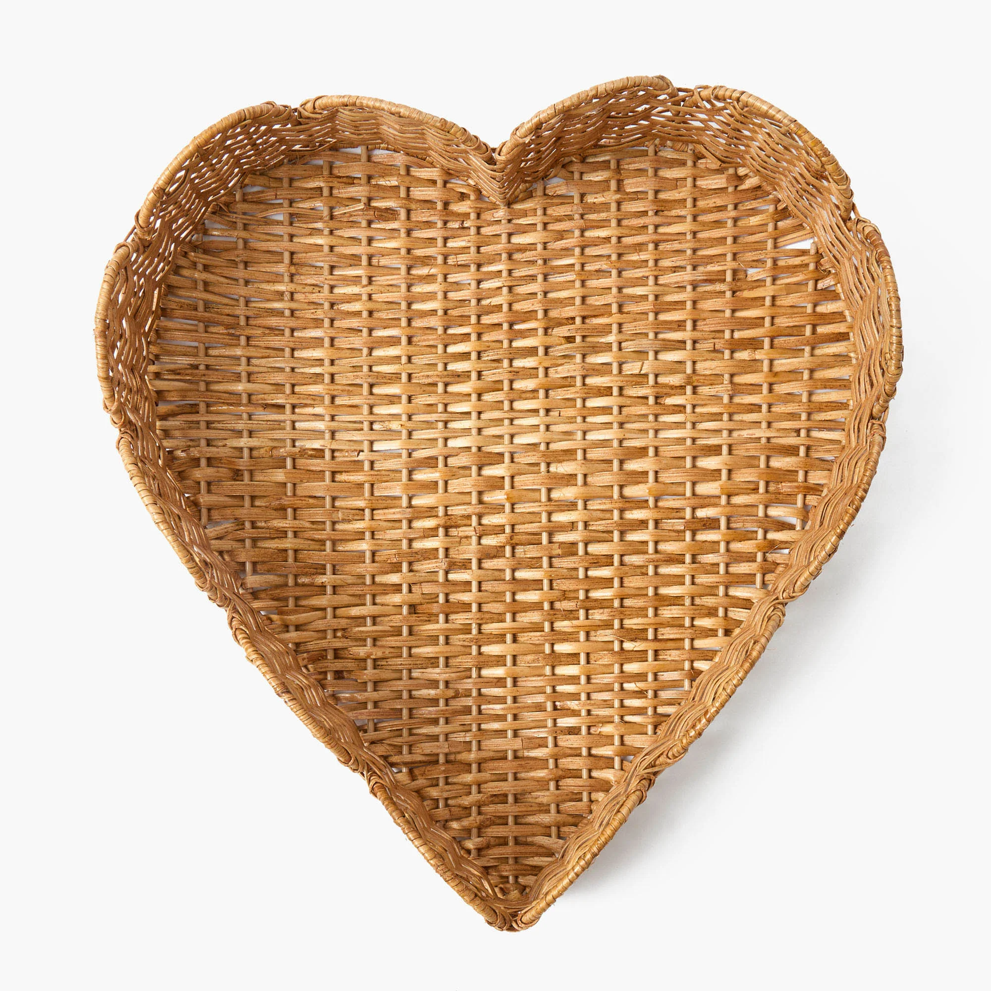 Scalloped Heart Rattan Tray - Image 7