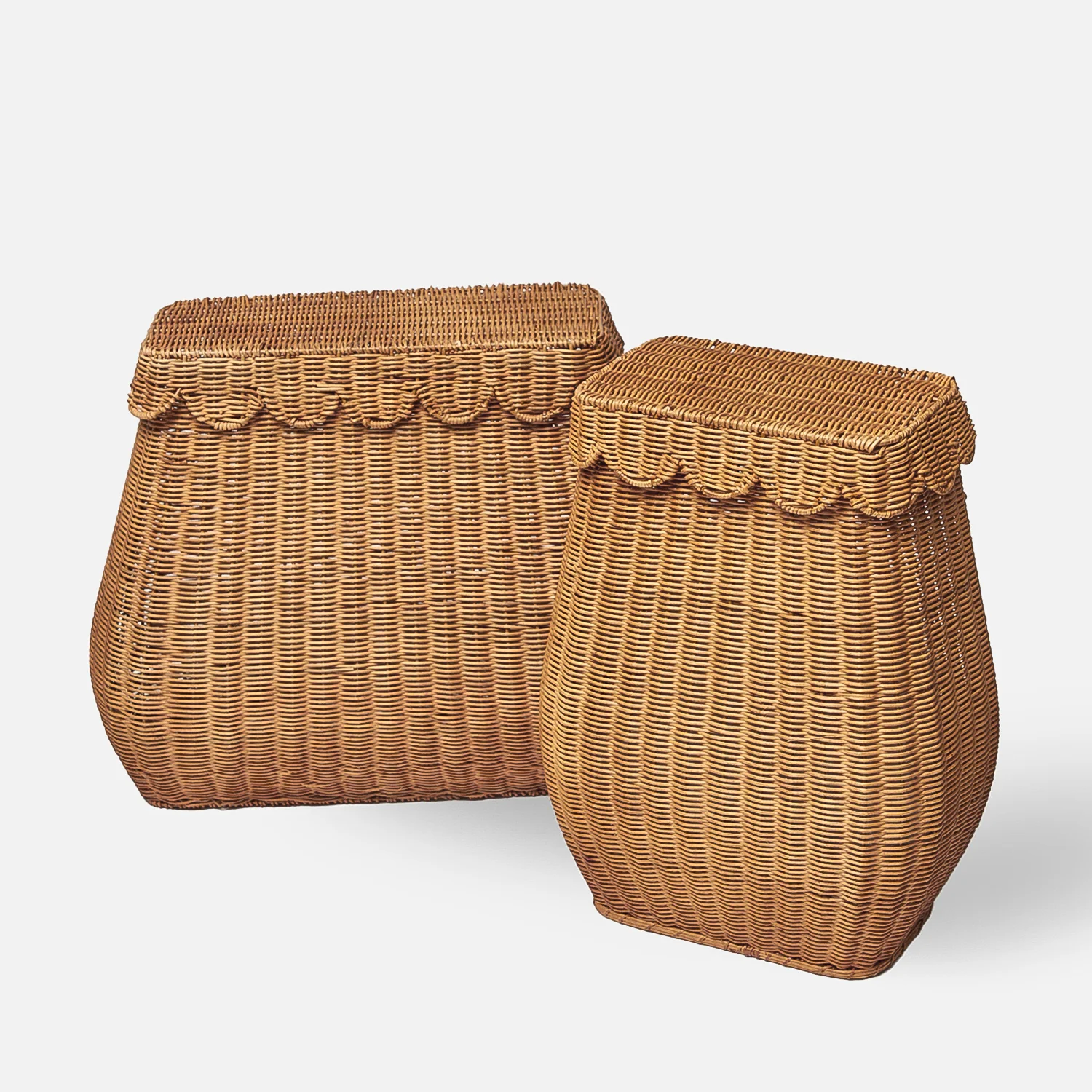 Small Scalloped Laundry Rattan Basket - Image 6