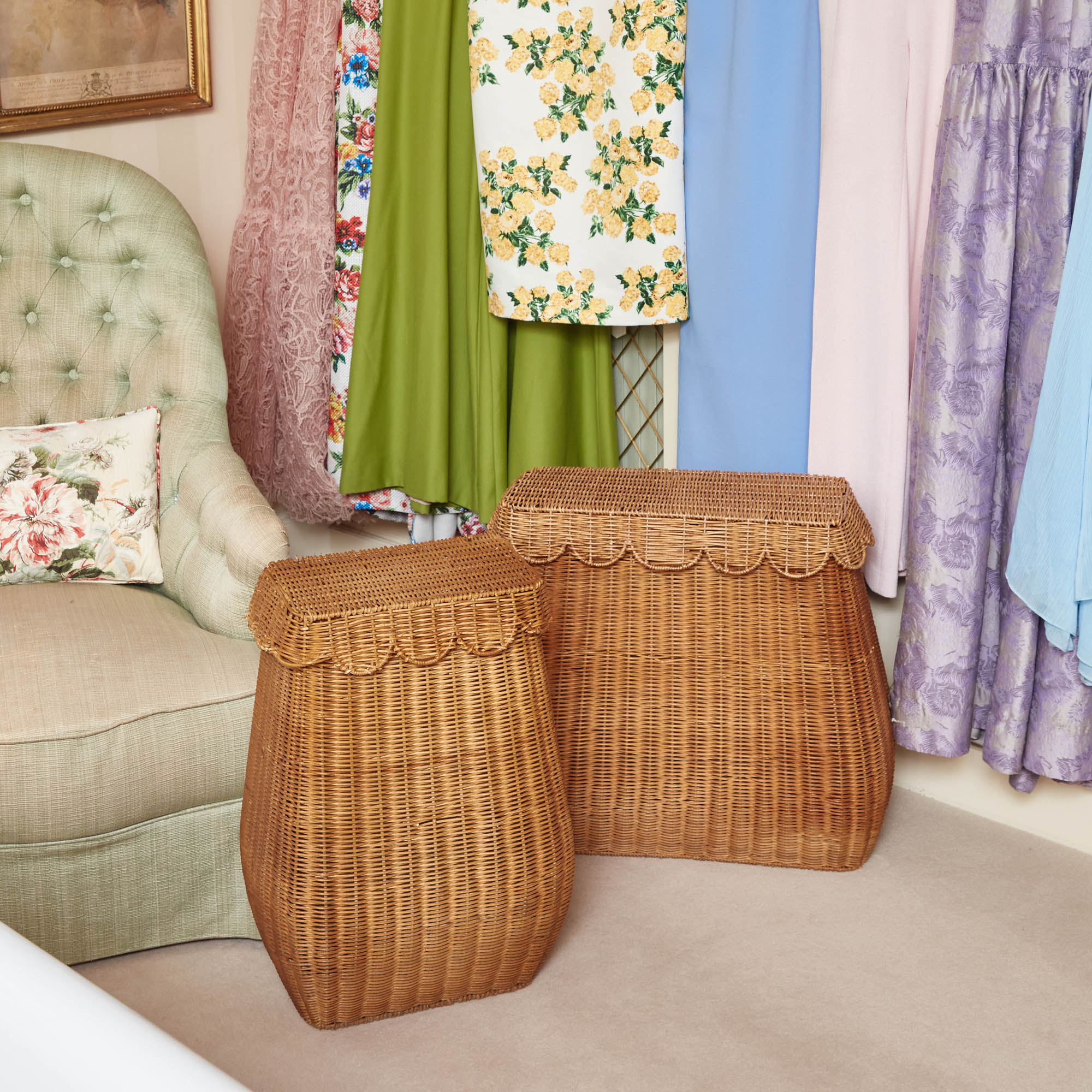 Small Scalloped Laundry Rattan Basket - Image 3