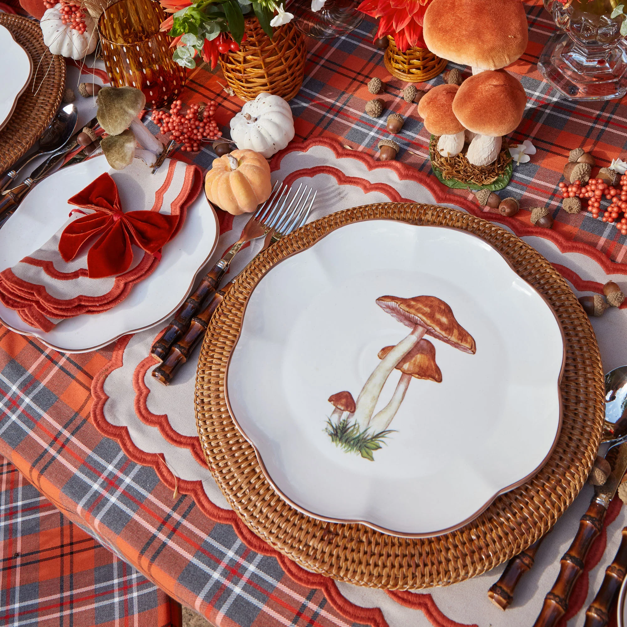 Scalloped Mushroom Dinner Plate - Image 23