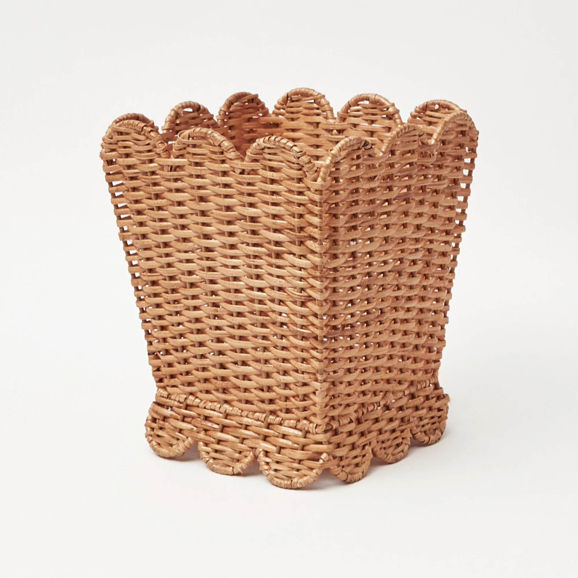 Scalloped Rattan Waste Paper Bin - Image 5