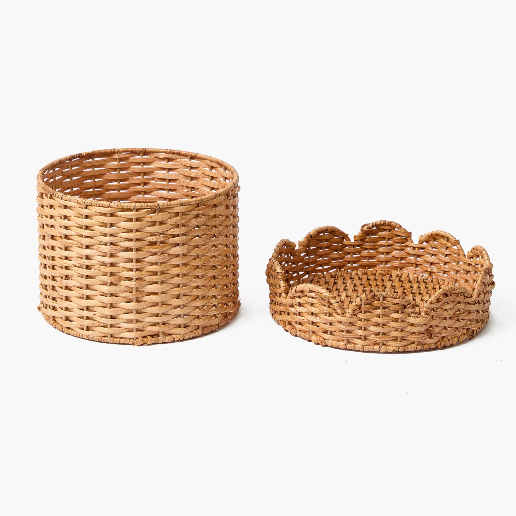 Scalloped Round Lidded Rattan Box - Small - Image 6