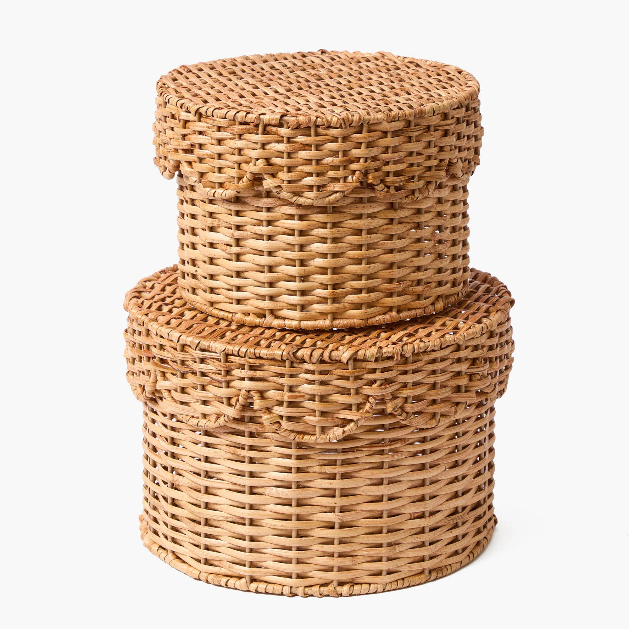 Scalloped Round Lidded Rattan Box - Large - Image 6