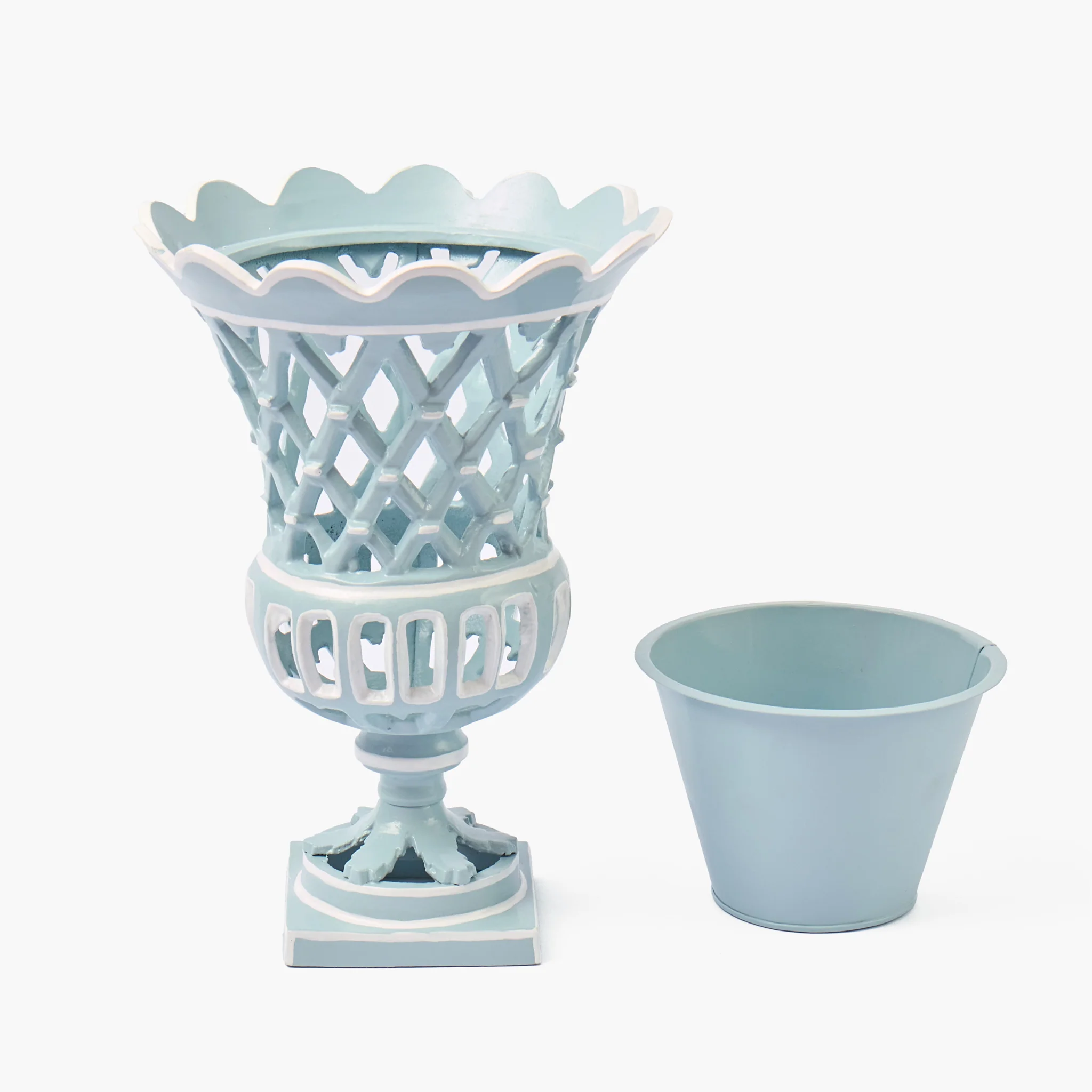 Small Adelaide Soft Blue Scalloped Lattice Urn Vase - Image 4