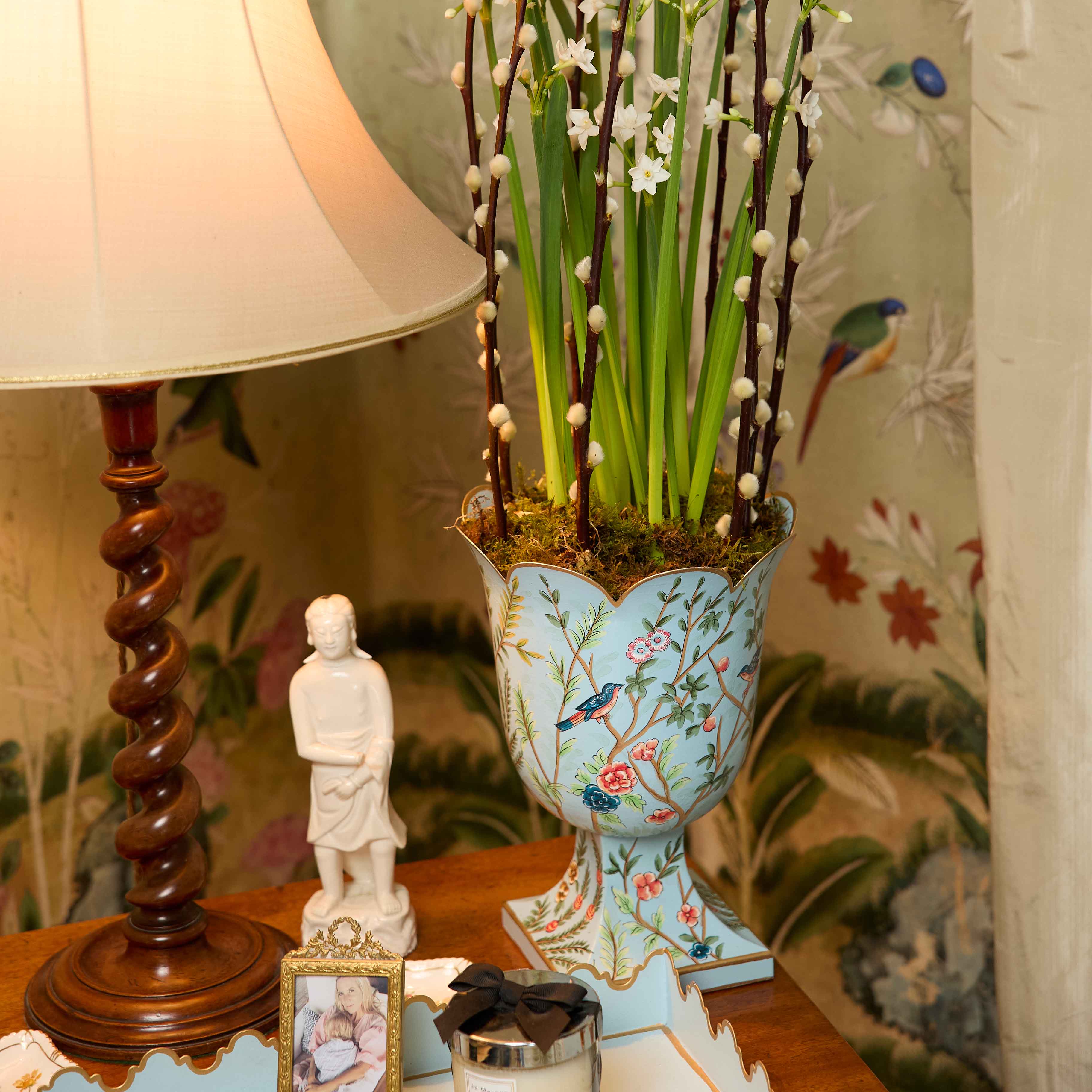 Small Blue Chinoiserie Tole Urn Vase - Image 5