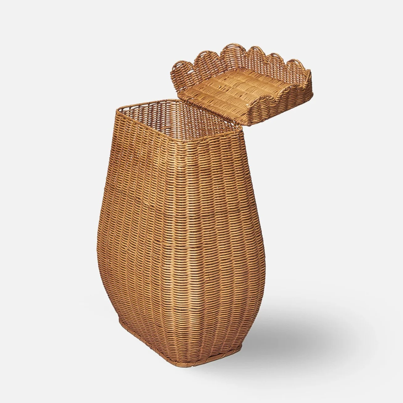 Small Scalloped Laundry Rattan Basket - Image 4