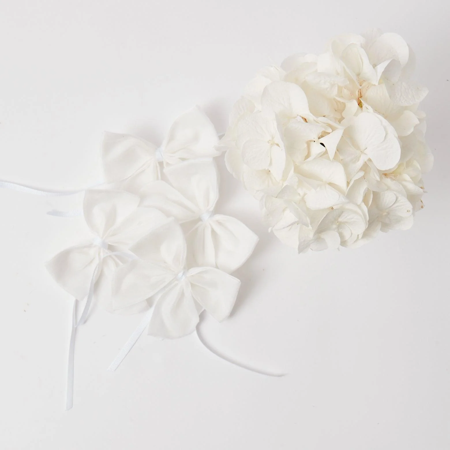 Snow White Velvet Napkin Bows (Set of 4) - Image 17