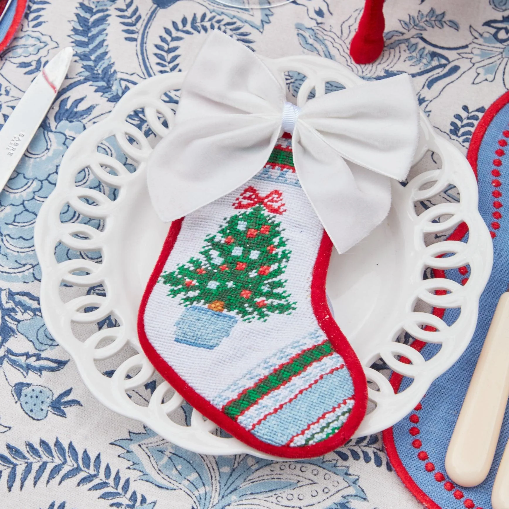 Snow White Velvet Napkin Bows (Set of 4) - Image 20