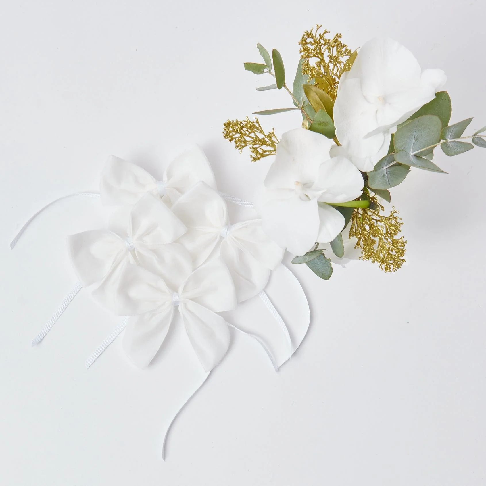 Snow White Velvet Napkin Bows (Set of 4) - Image 7