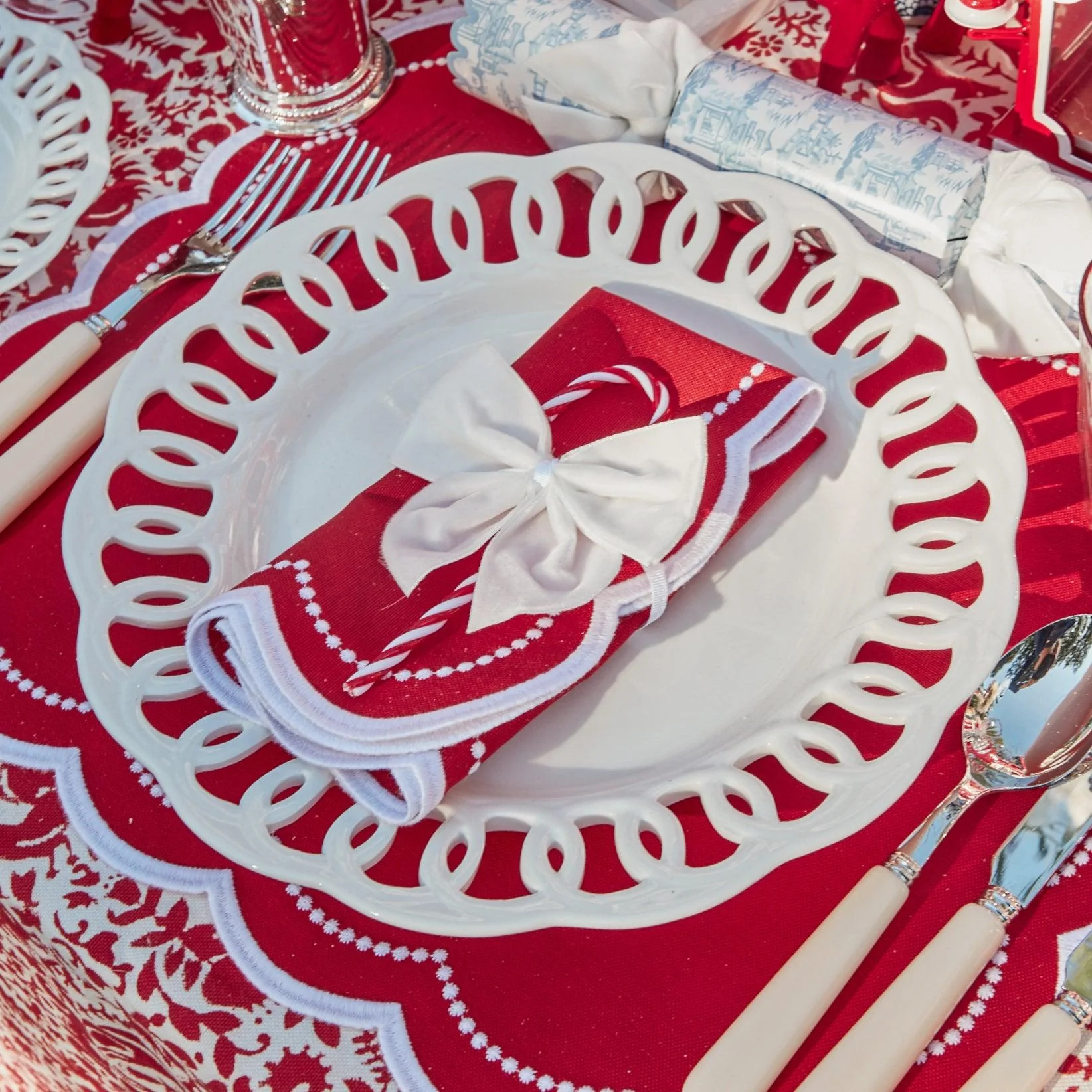 Snow White Velvet Napkin Bows (Set of 4) - Image 8