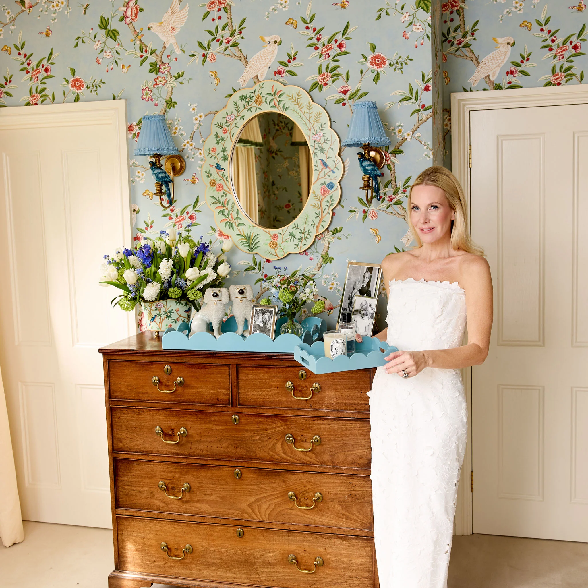Duck-egg Blue Scalloped Lacquer Tray - Image 4