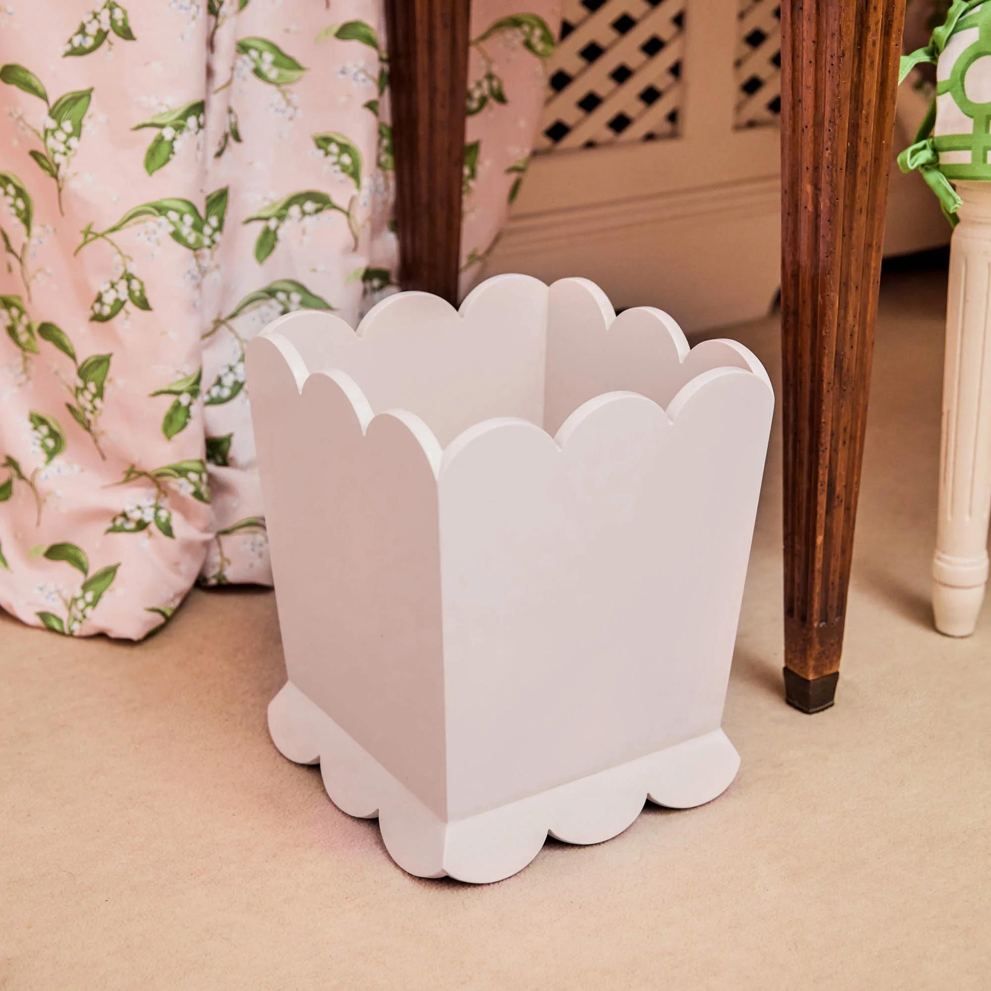 Soft Pink Scalloped Lacquer Waste Paper Bin - Image 5