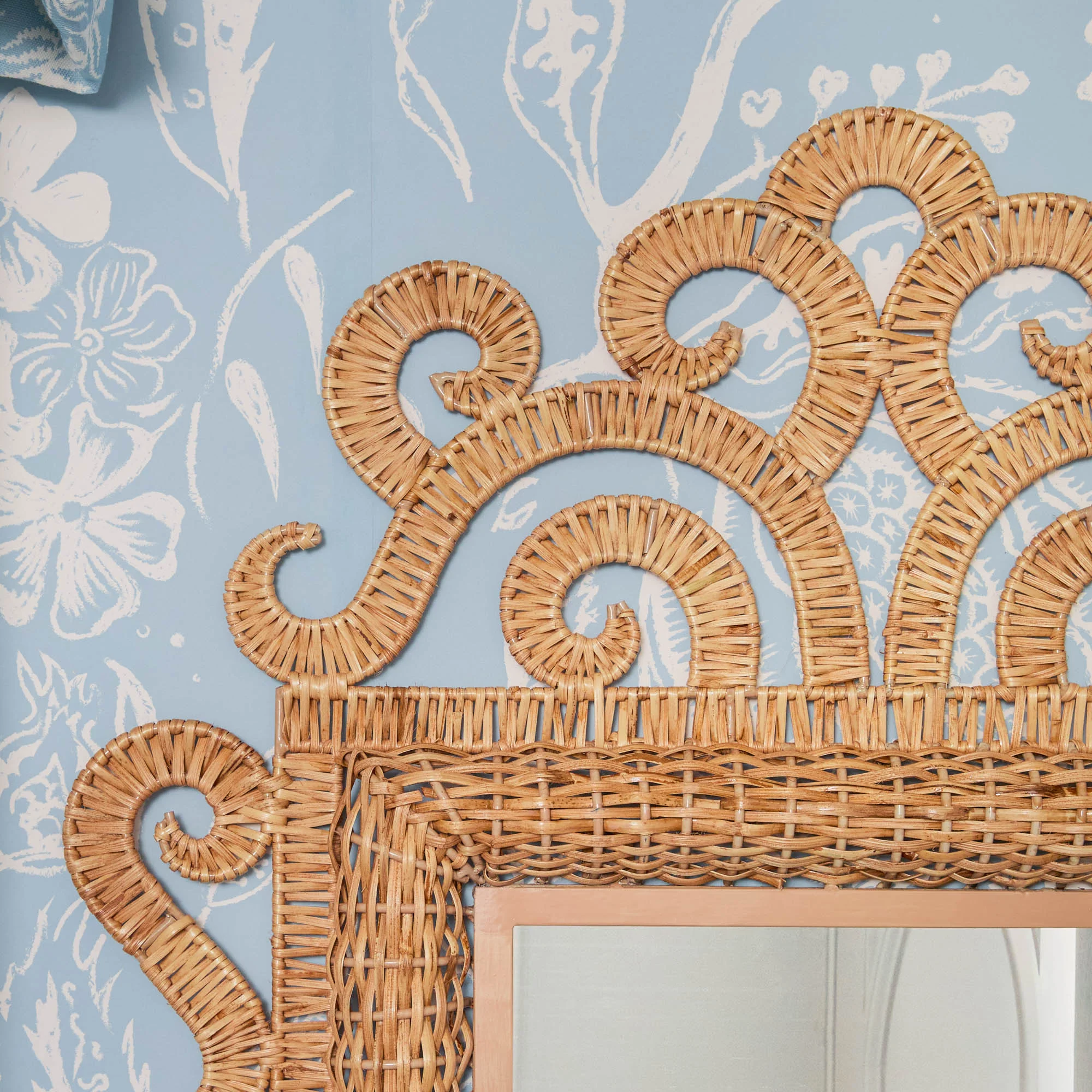 The Medium Grand Rattan Mirror - Image 4
