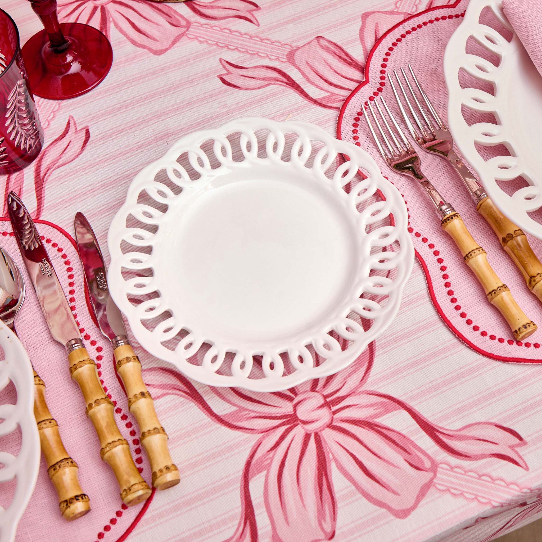 White Lace Dinner & Starter Plates (Set of 8) - Image 6